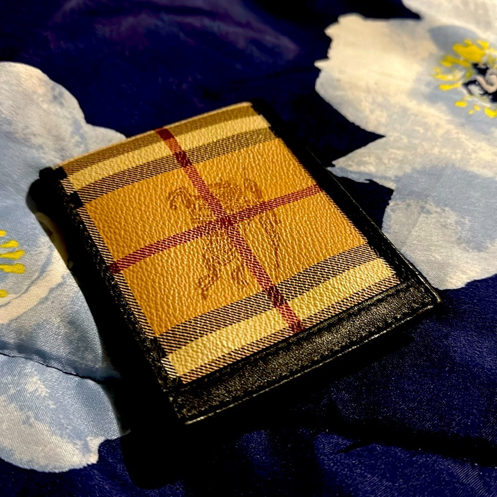 Burberry wallet